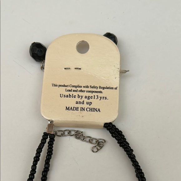 Elegant Black and White Beaded Necklace - Picture 8 of 9